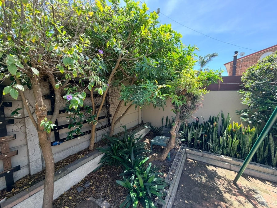 To Let 2 Bedroom Property for Rent in St Michaels Western Cape